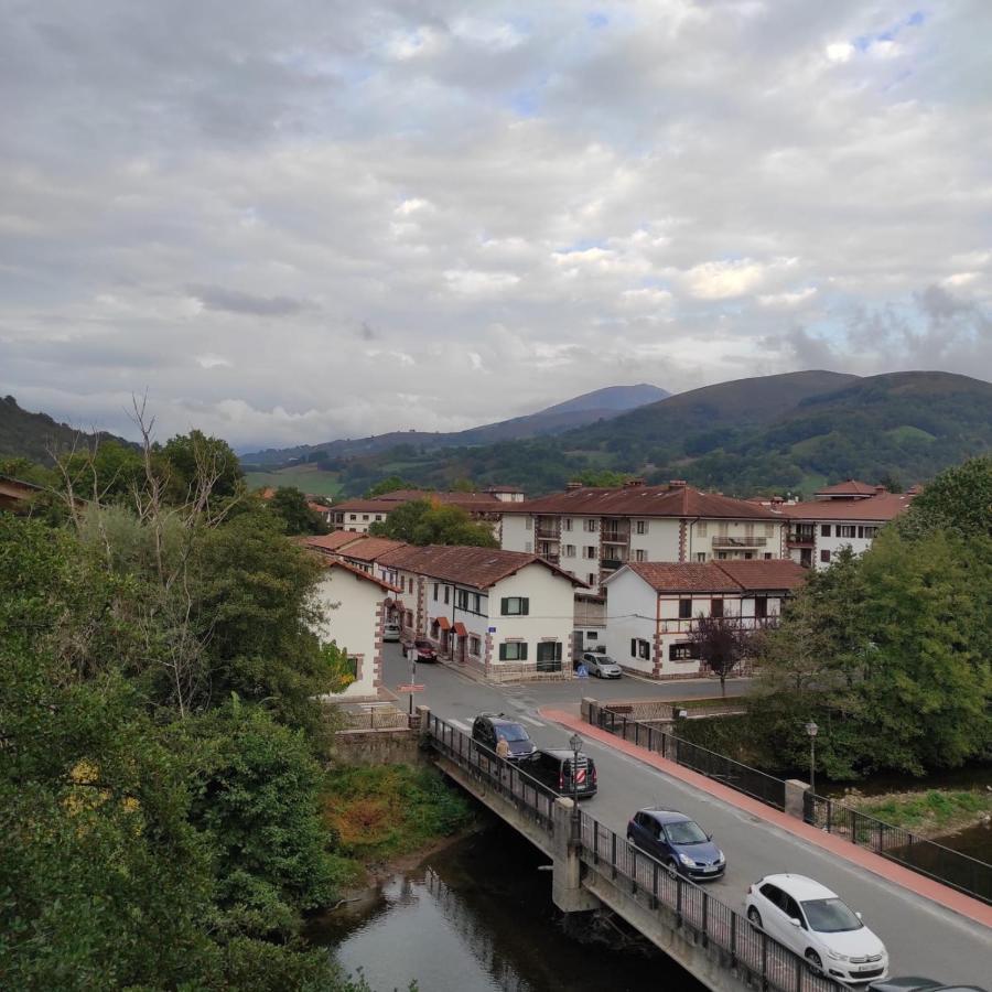Apartamento Amezti Elizondo Bagian luar foto